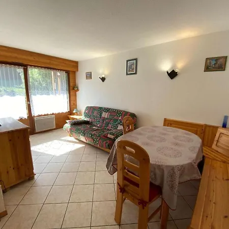 Apartment Chaleureux Au Grand Bornand - 6 Personnes, Balcon, Parking, Proche Centre - Fr-1-241-131
