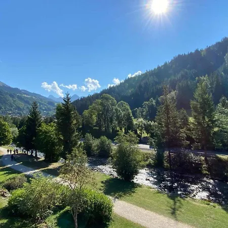Chaleureux Au Grand Bornand - 6 Personnes, Balcon, Parking, Proche Centre - Fr-1-241-131