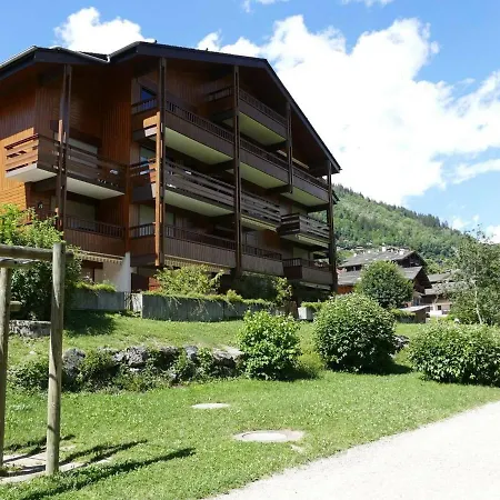 Chaleureux Au Grand Bornand - 6 Personnes, Balcon, Parking, Proche Centre - Fr-1-241-131
